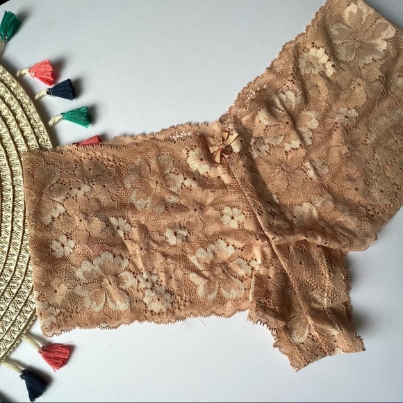Victoria's Secret Body By Victoria Lace Shortie Panty Beige Large NEW - Picture 4 of 5